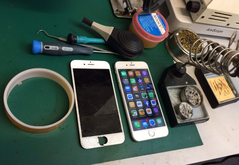 The Benefits of Hiring Professional Phone Repairs Services