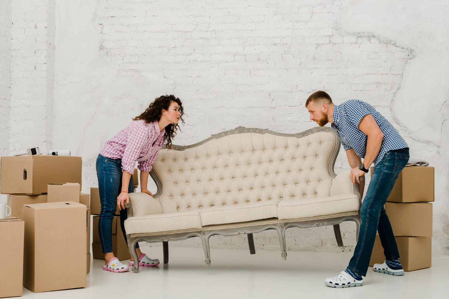 furniture moving services in Woodland